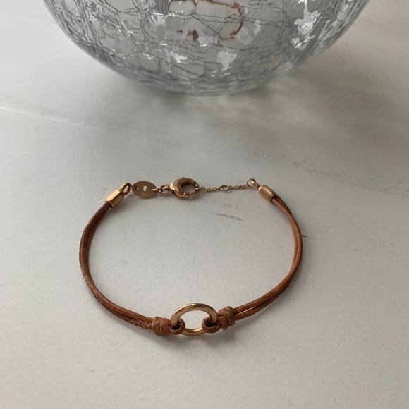 Fossil  Leather string bracelet - Picture 1 of 1
